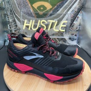 Brooks Cascadia 13 GTX Womens Trail Running Shoes Black/Red Sz 9 (B)